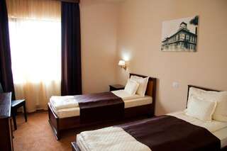 Отель Hotel Hanul de la Rascruce Арад Двухместный номер с 1 кроватью или 2 отдельными кроватями-1